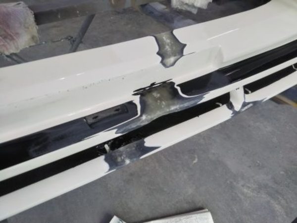 ニッサン セレナ C27 フロントスポイラー修正塗装サムネイル